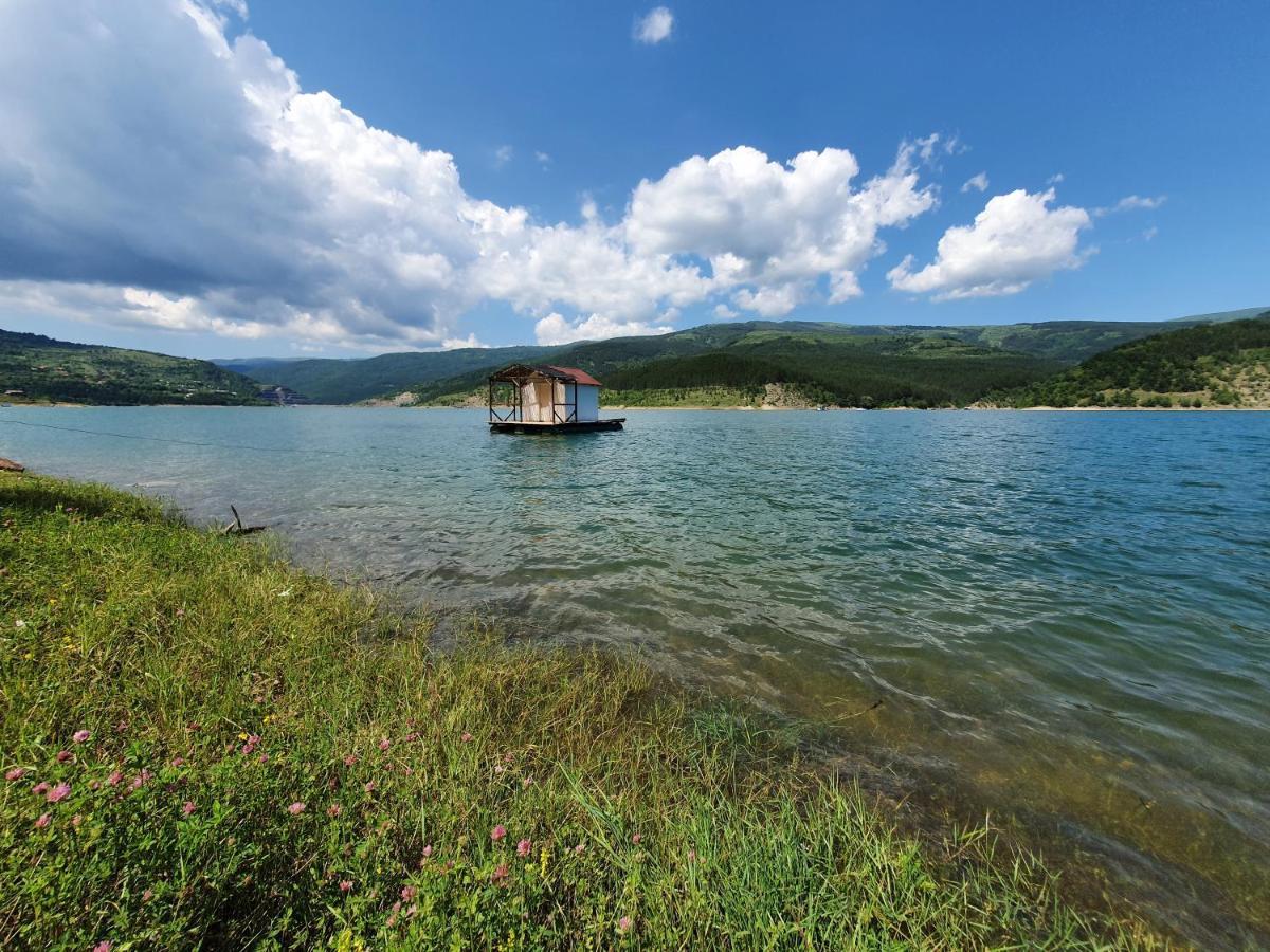 Гостевой дом Zavojsko Jezero Pirot - Smestaj Manic Gostusa Экстерьер фото