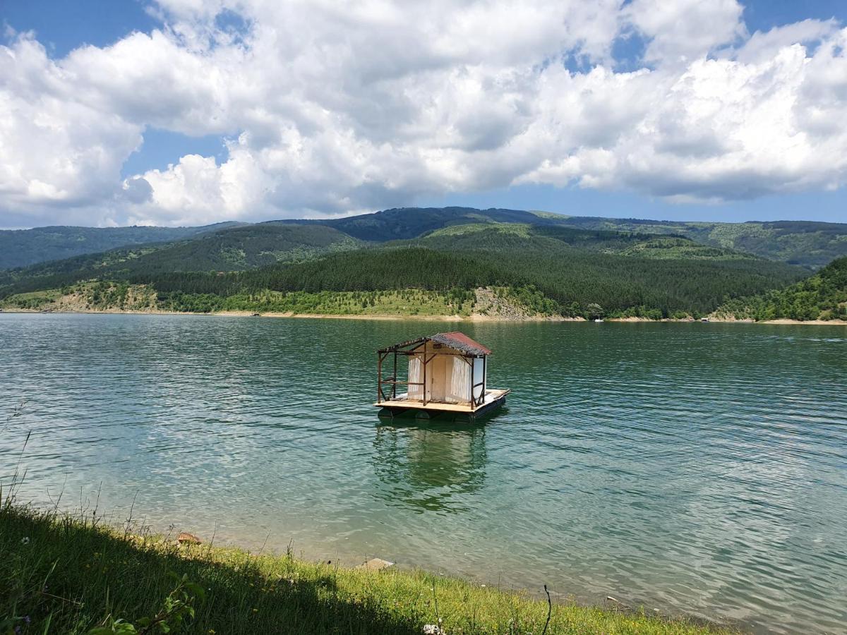 Гостевой дом Zavojsko Jezero Pirot - Smestaj Manic Gostusa Экстерьер фото