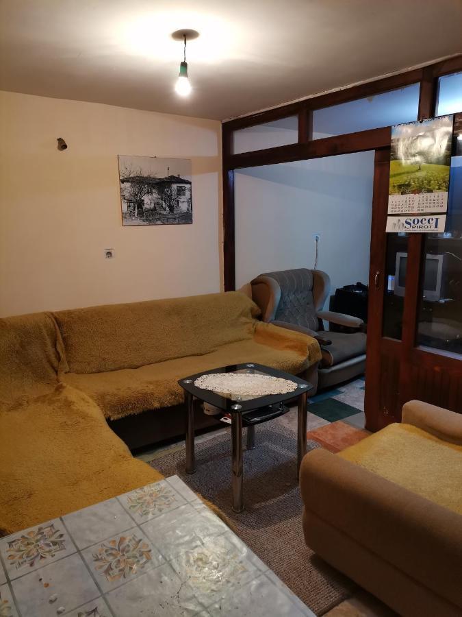 Гостевой дом Zavojsko Jezero Pirot - Smestaj Manic Gostusa Экстерьер фото