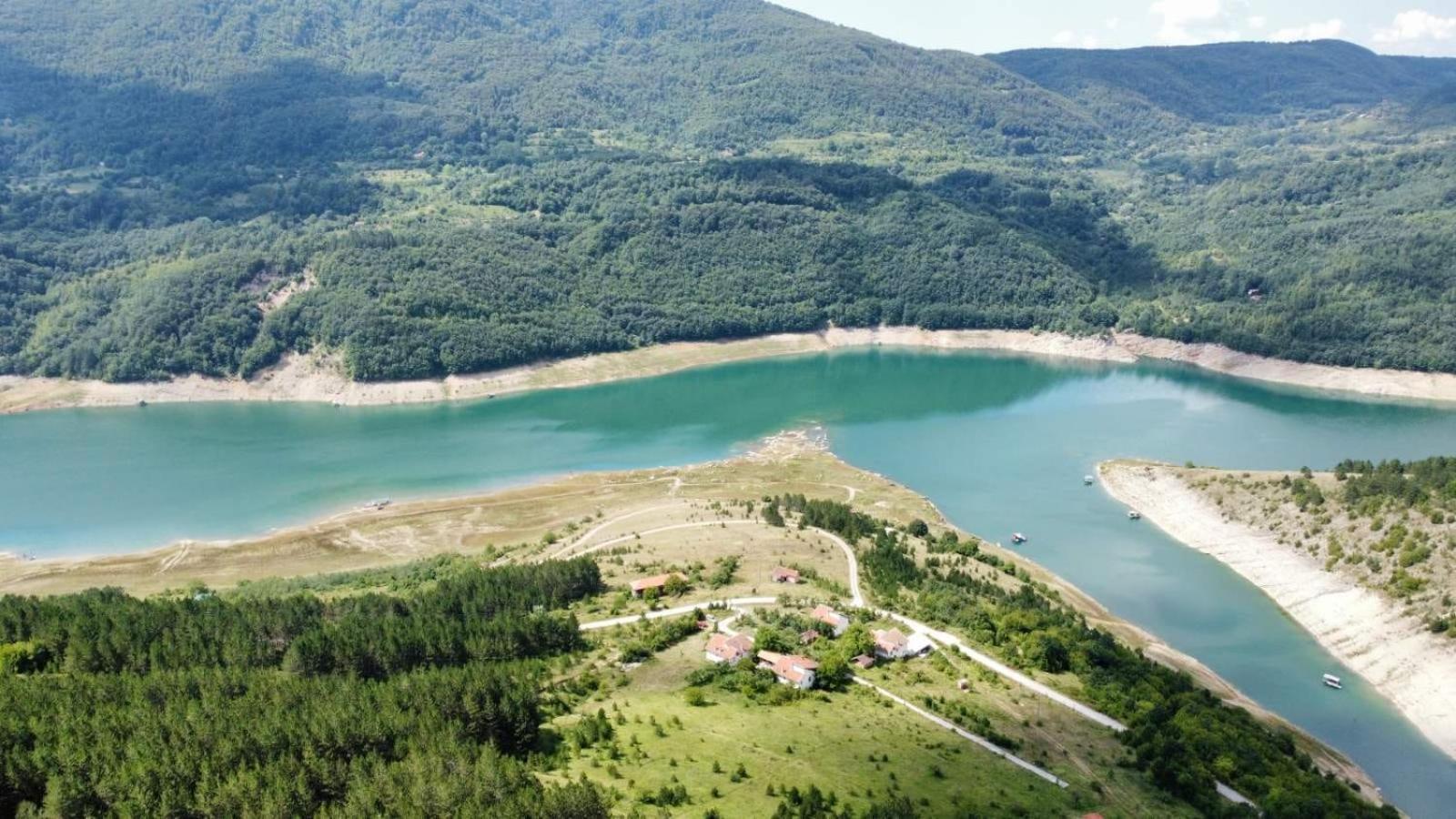 Гостевой дом Zavojsko Jezero Pirot - Smestaj Manic Gostusa Экстерьер фото